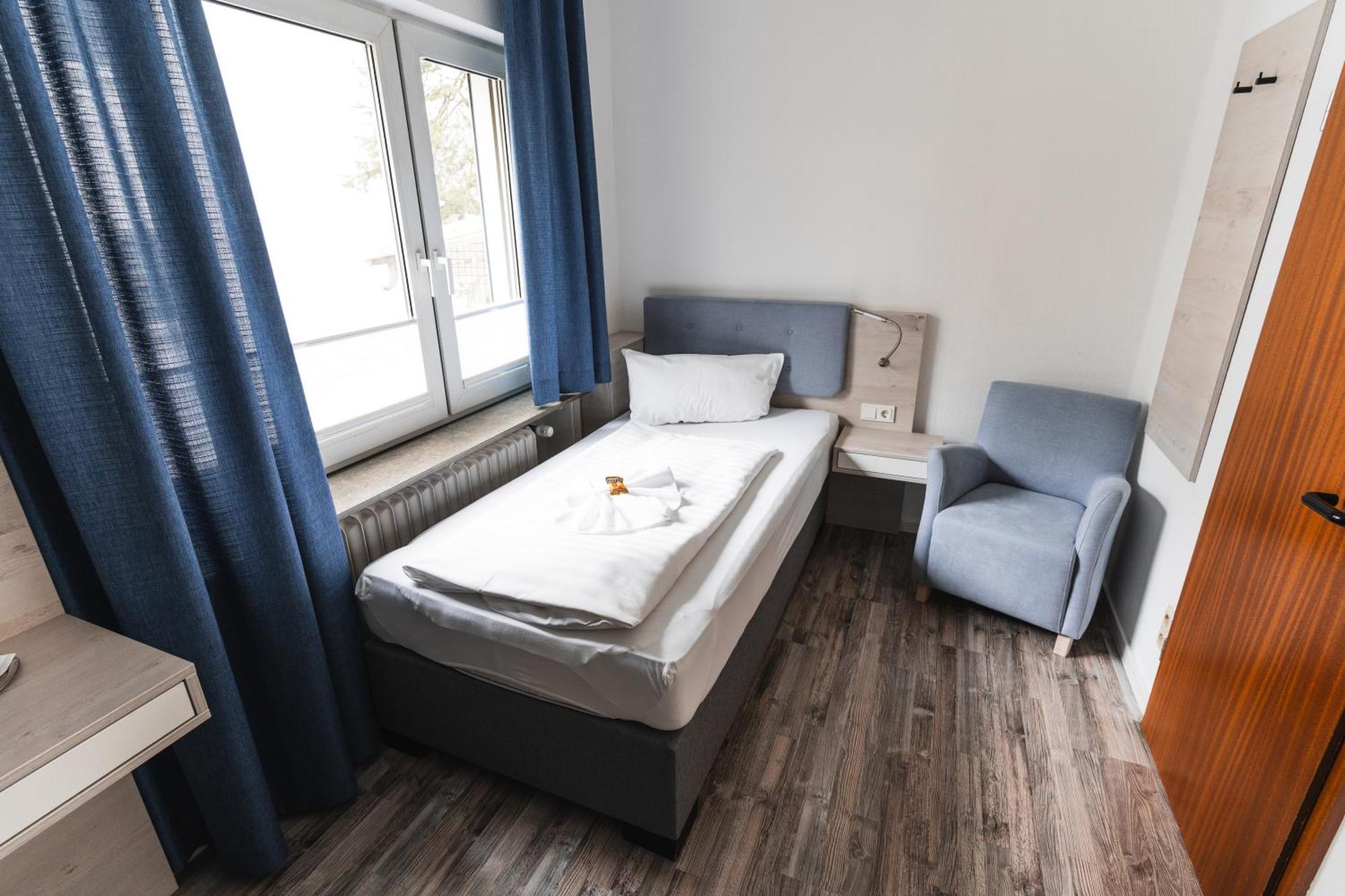 Hotel Apartments Restaurant Cala Luna Marburg Екстер'єр фото