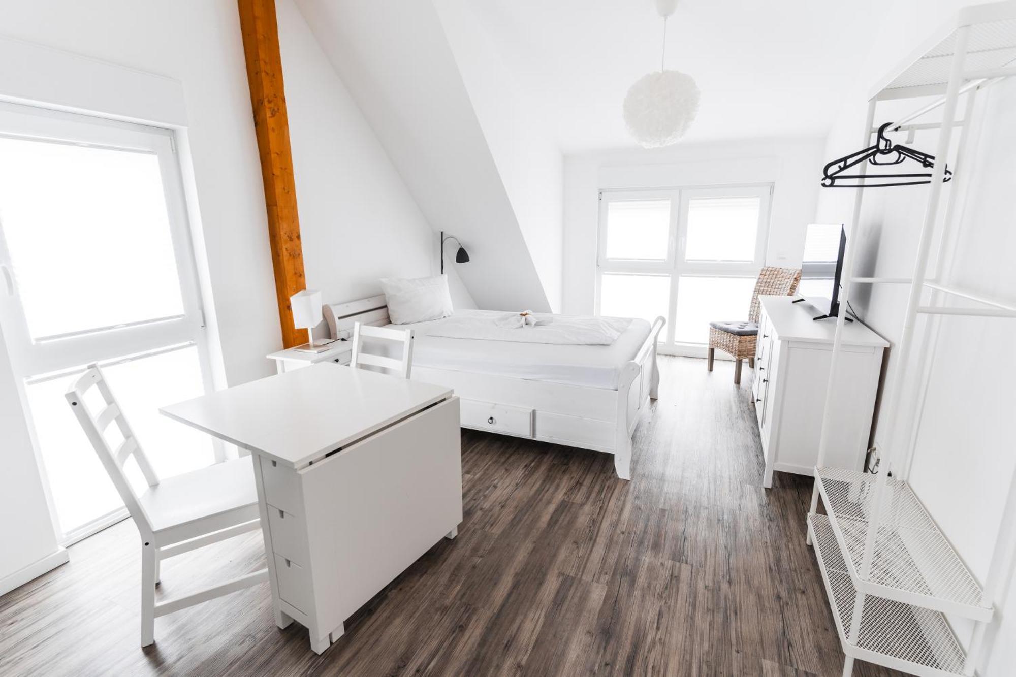 Hotel Apartments Restaurant Cala Luna Marburg Екстер'єр фото