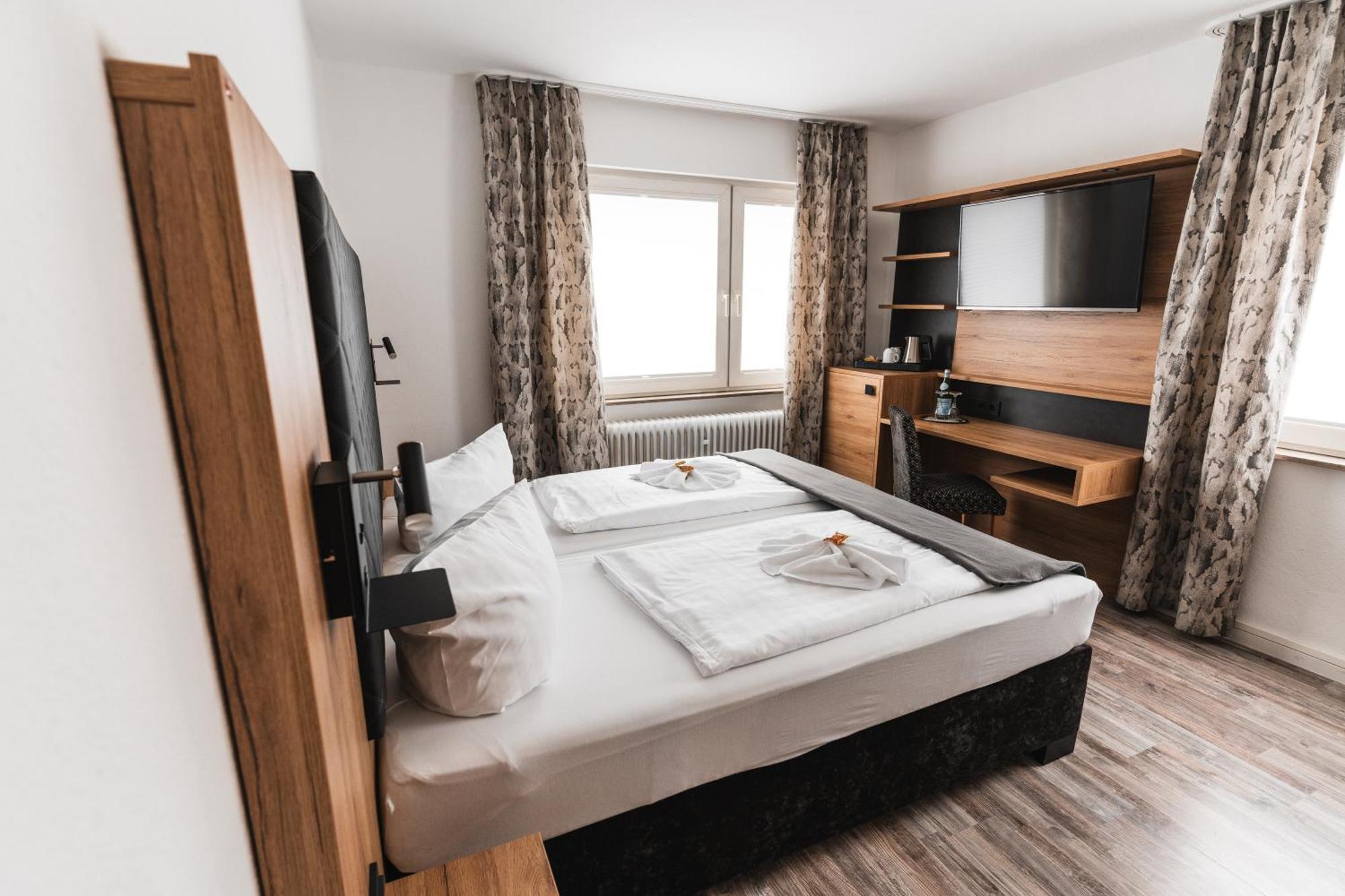Hotel Apartments Restaurant Cala Luna Marburg Екстер'єр фото