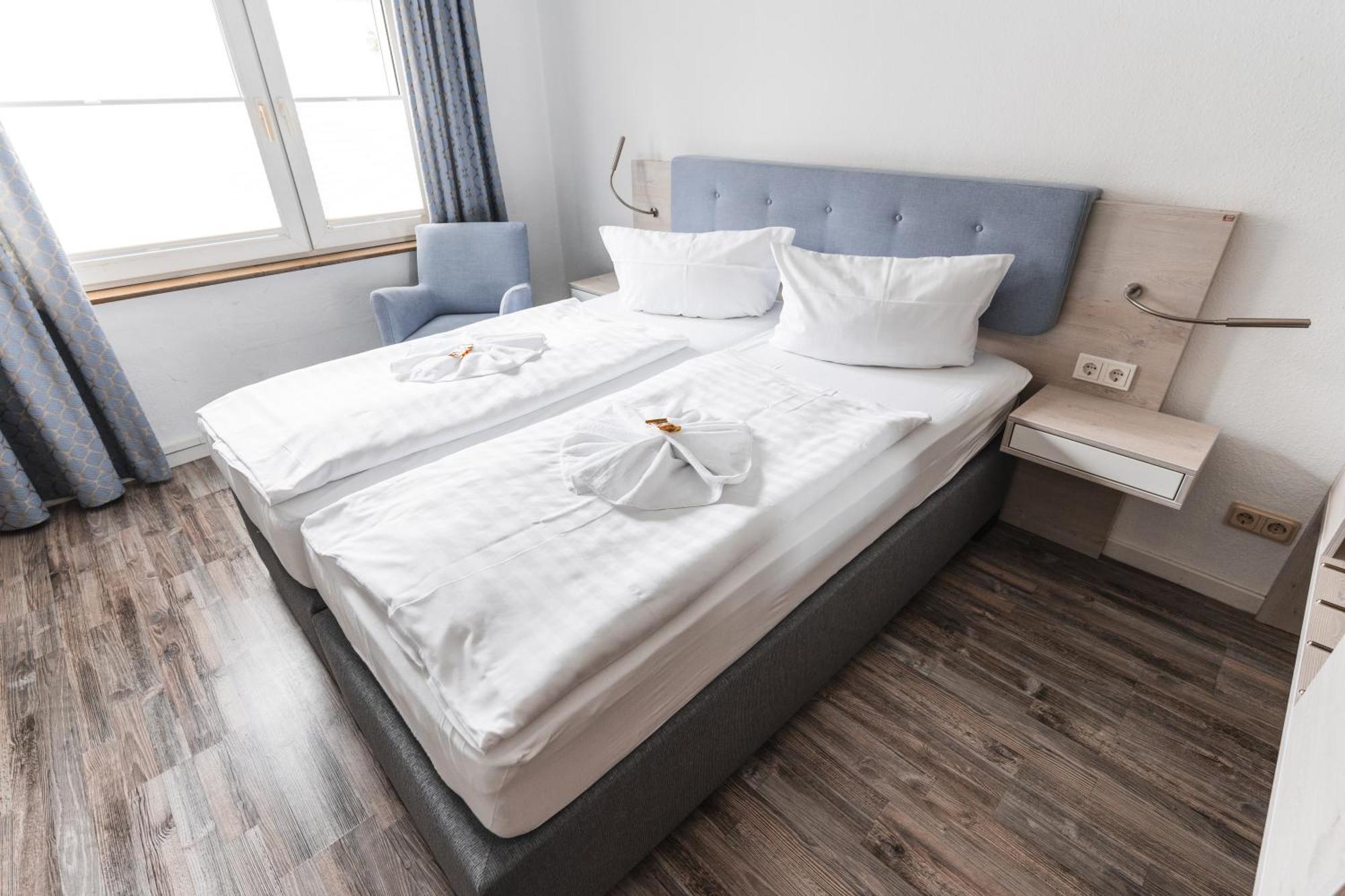 Hotel Apartments Restaurant Cala Luna Marburg Екстер'єр фото