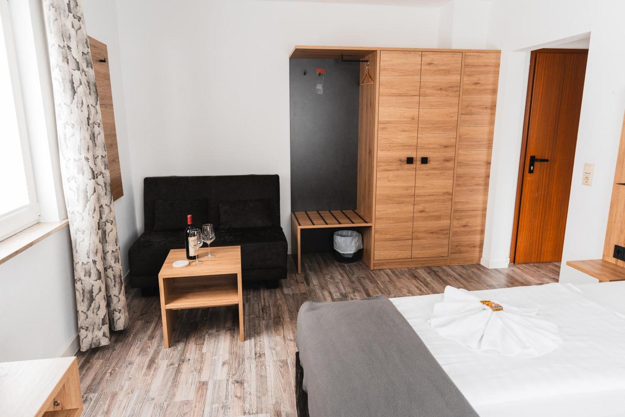 Hotel Apartments Restaurant Cala Luna Marburg Екстер'єр фото