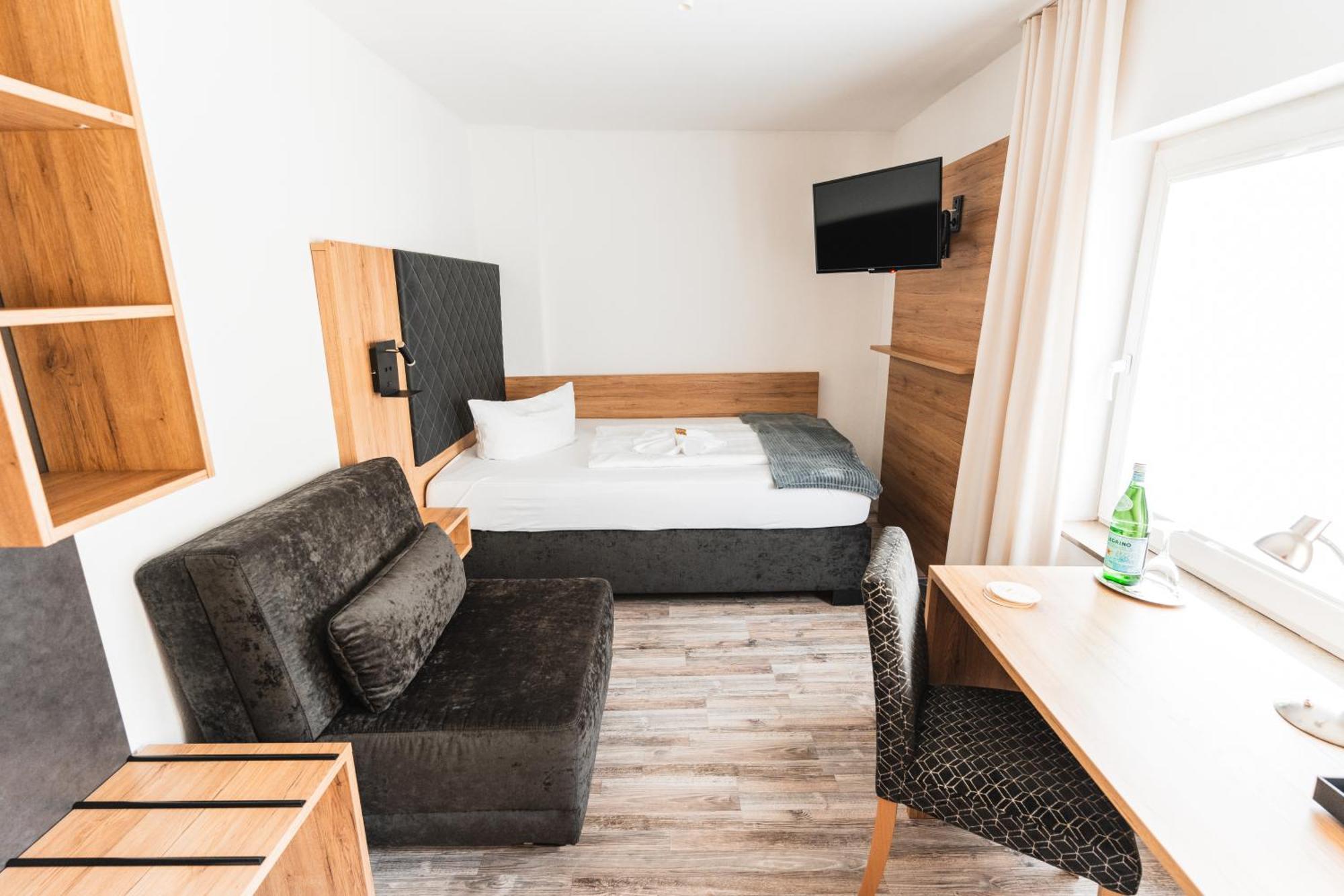 Hotel Apartments Restaurant Cala Luna Marburg Екстер'єр фото