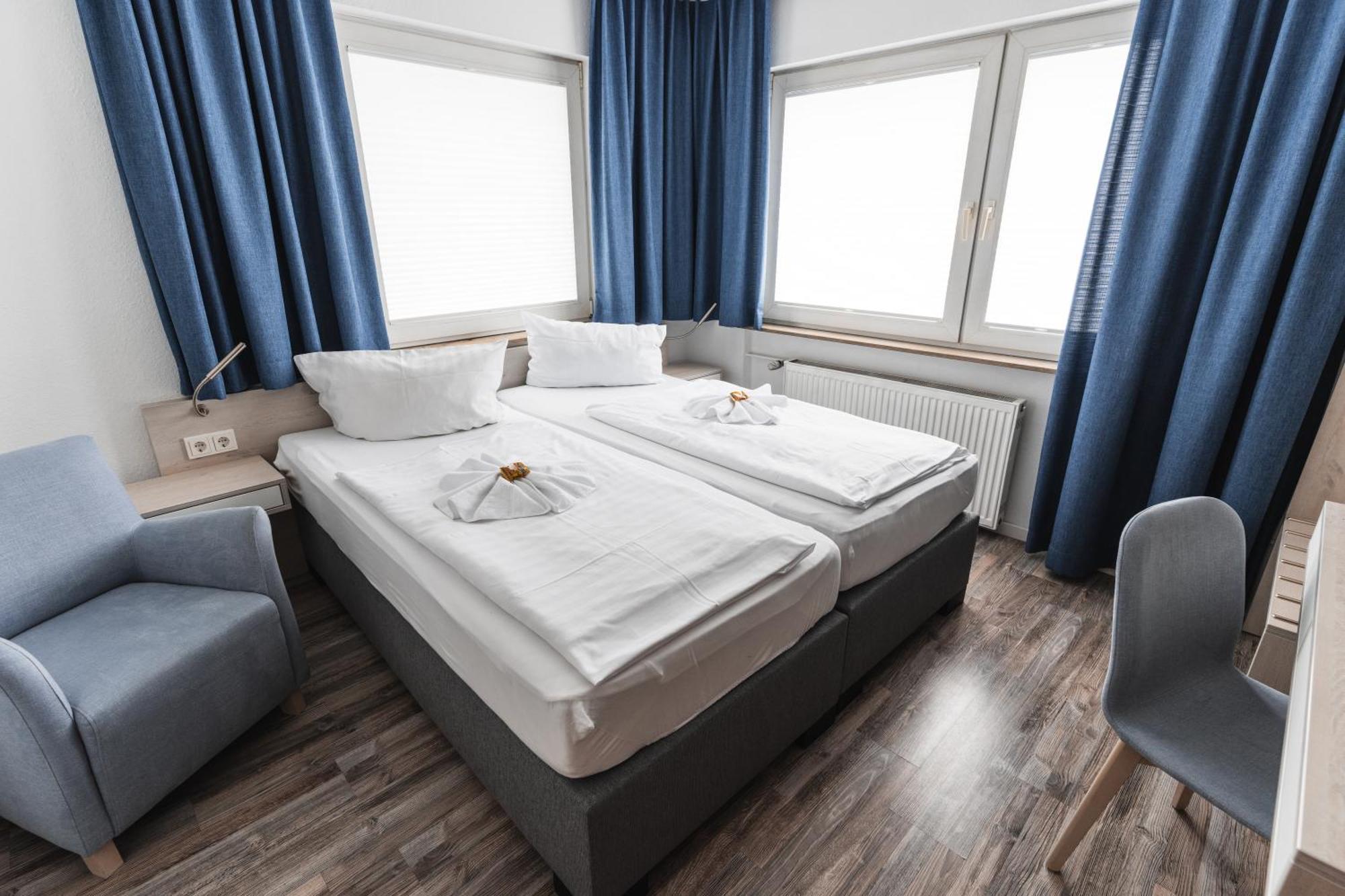 Hotel Apartments Restaurant Cala Luna Marburg Екстер'єр фото